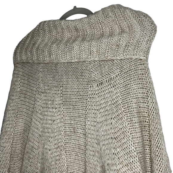 Iperico Italian Wool and Alpaca Blend Cowl Neck Fringe Tan Poncho One Size (737) - Picture 3 of 5